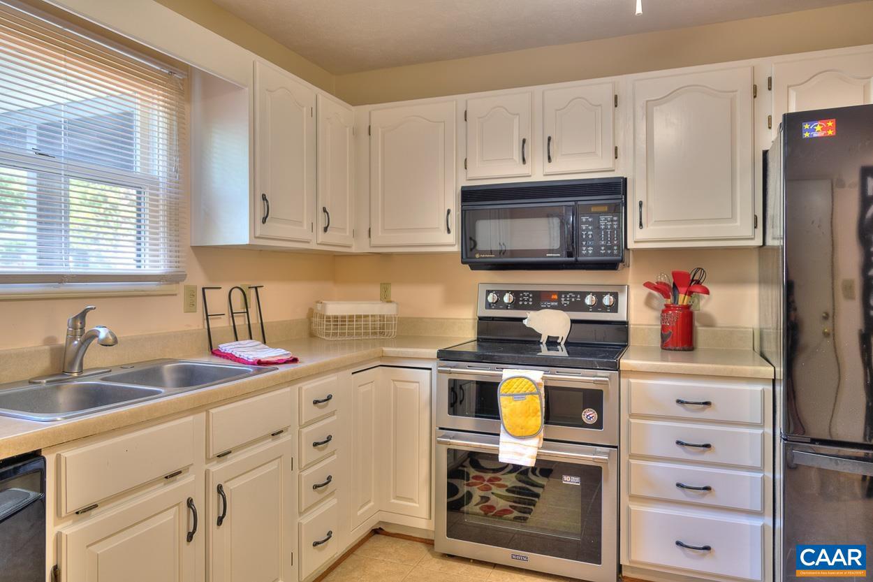 LAKE MONTICELLO - Residential