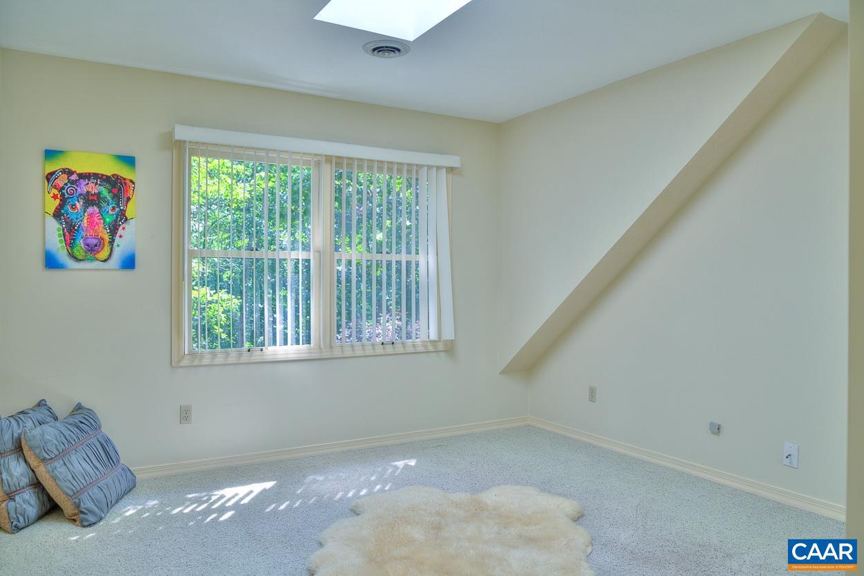 LAKE MONTICELLO - Residential