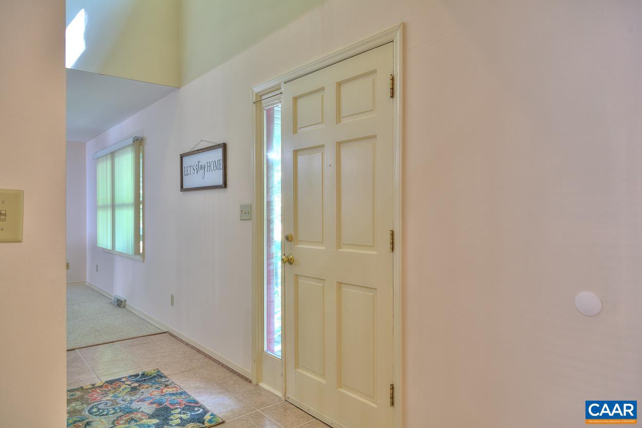 LAKE MONTICELLO - Residential