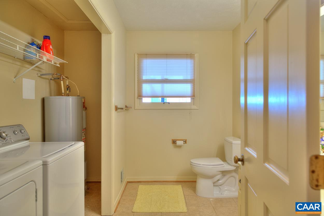 LAKE MONTICELLO - Residential