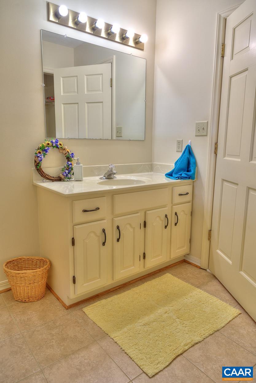 LAKE MONTICELLO - Residential