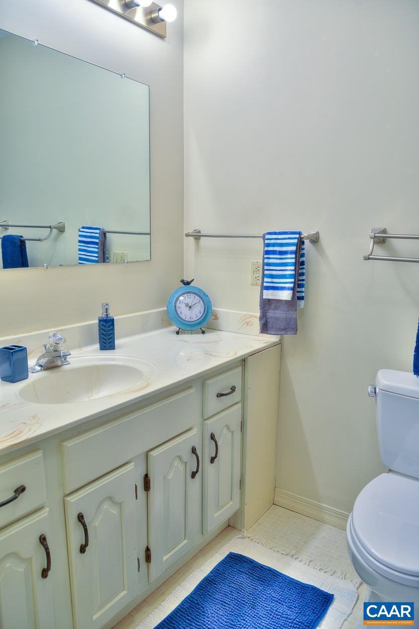 LAKE MONTICELLO - Residential