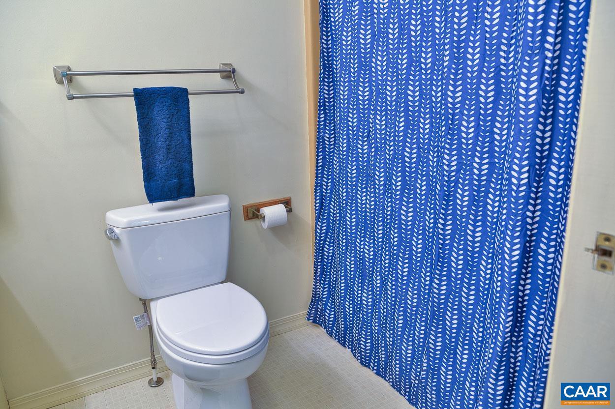 LAKE MONTICELLO - Residential