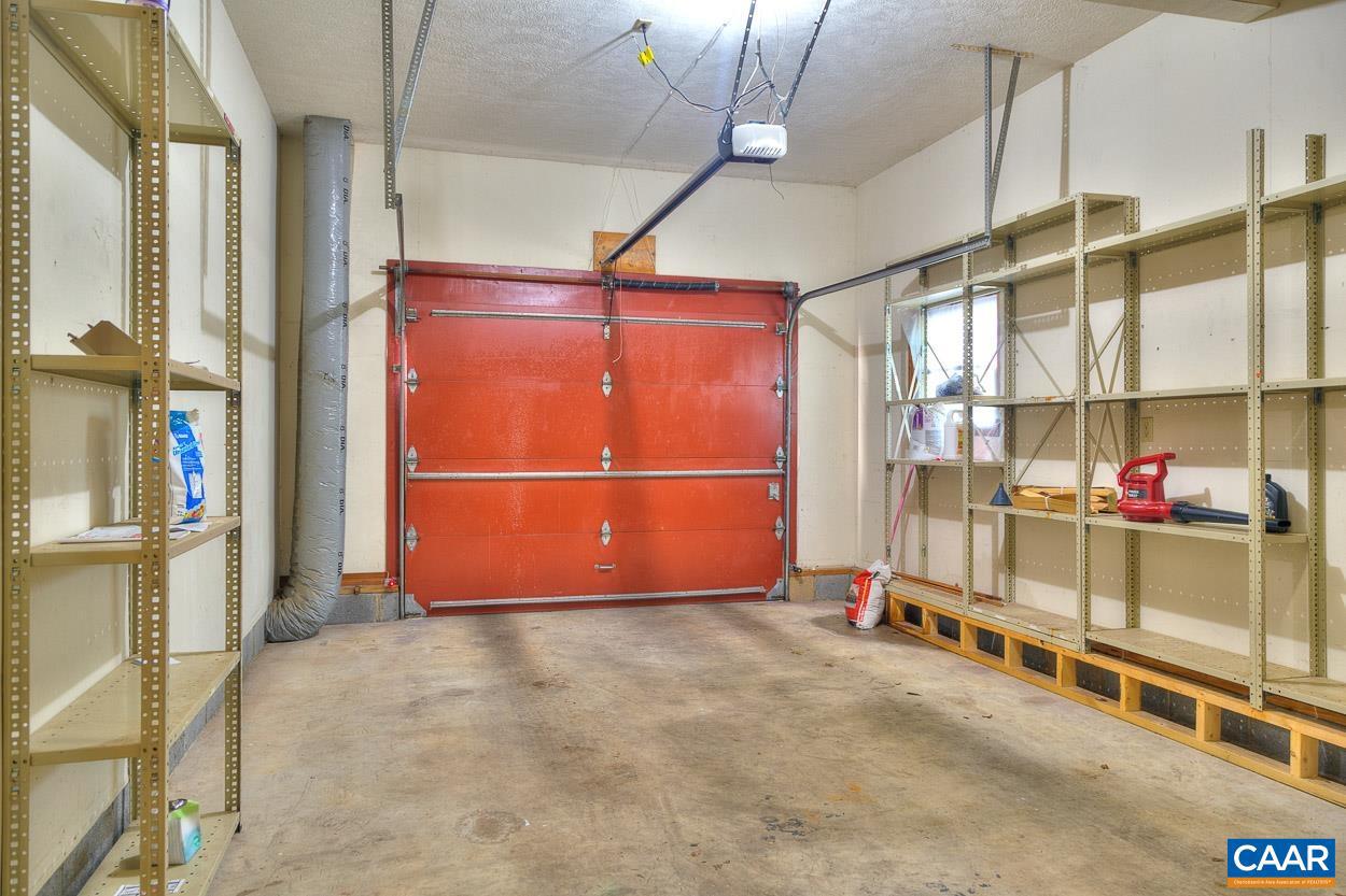 LAKE MONTICELLO - Residential