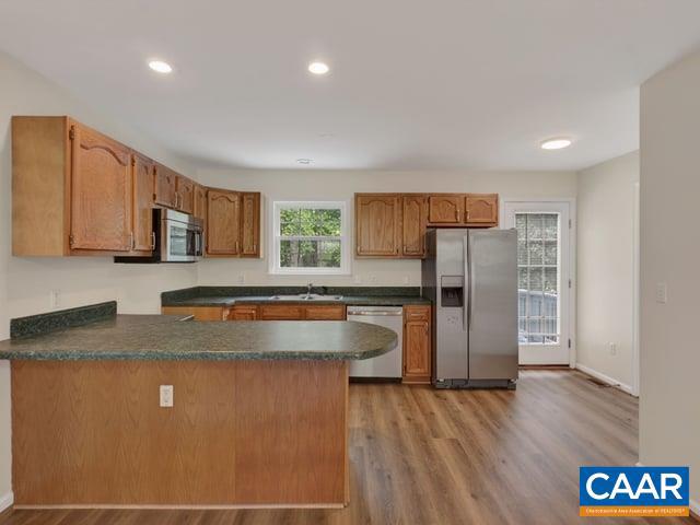 CROSS CREEK - Residential