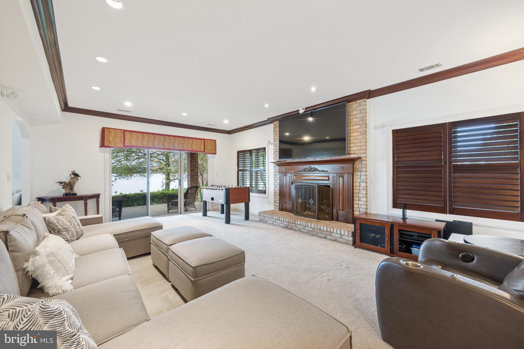 SOUTH RIVER LANDING - Residential