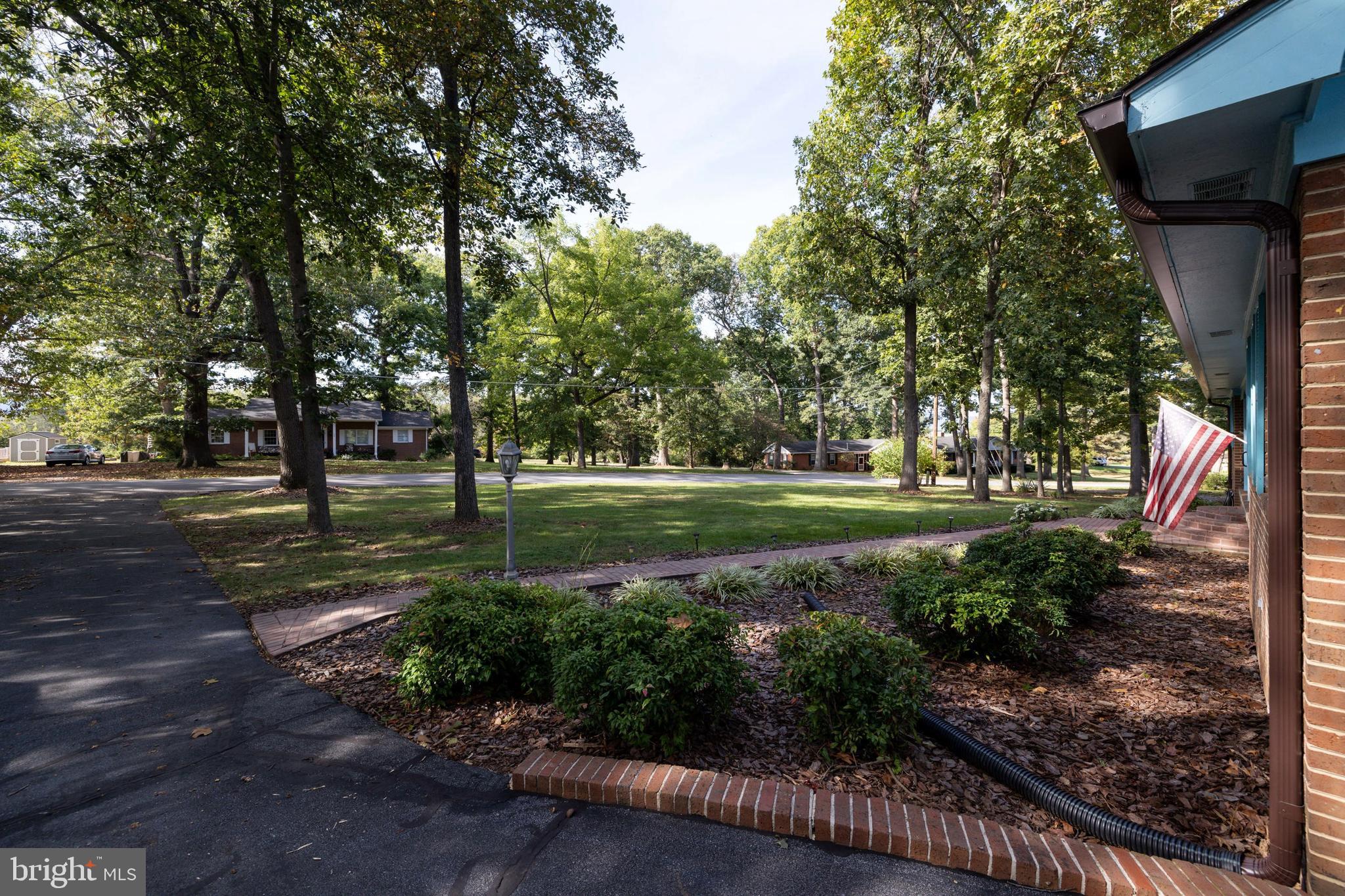 OLD FARMS - Residential