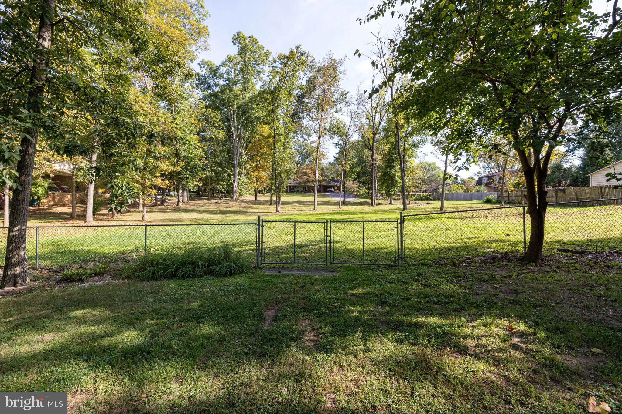 OLD FARMS - Residential