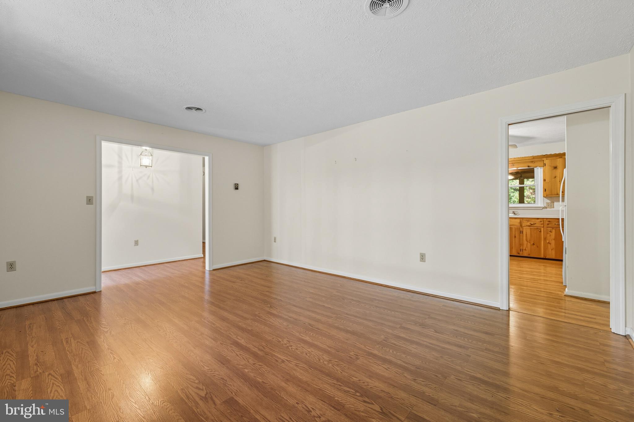 OLD FARMS - Residential