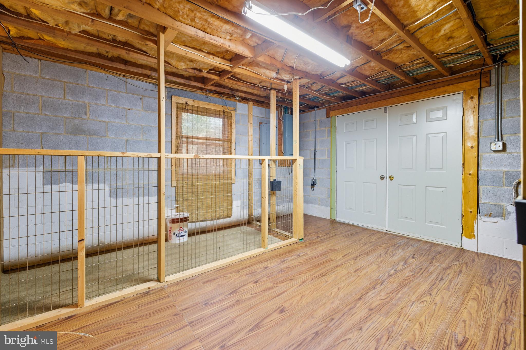 OLD FARMS - Residential