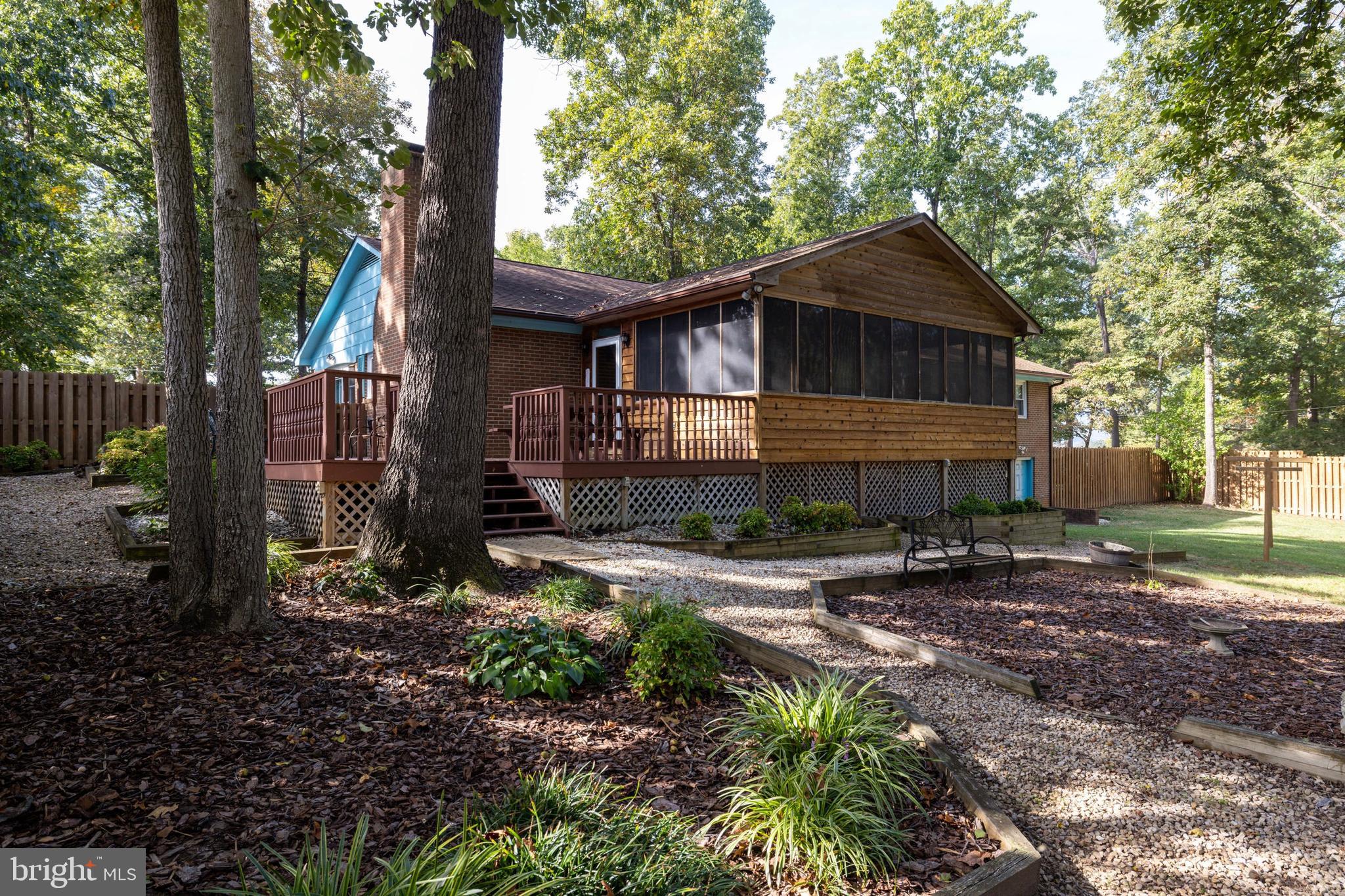 OLD FARMS - Residential