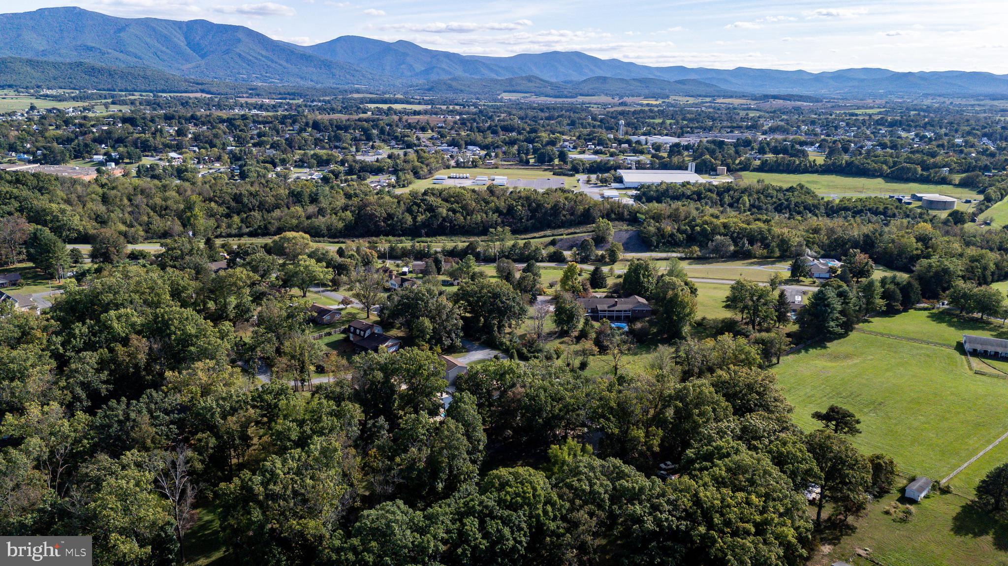 OLD FARMS - Residential