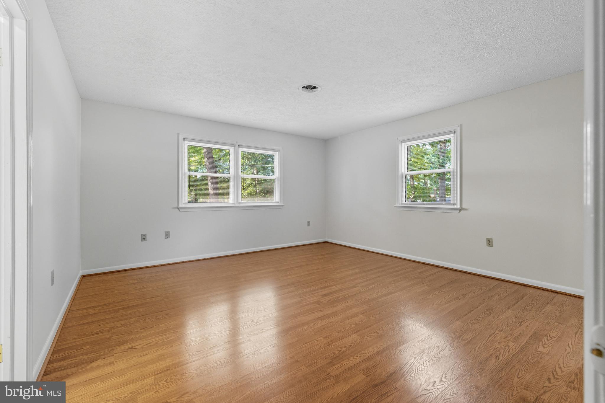 OLD FARMS - Residential