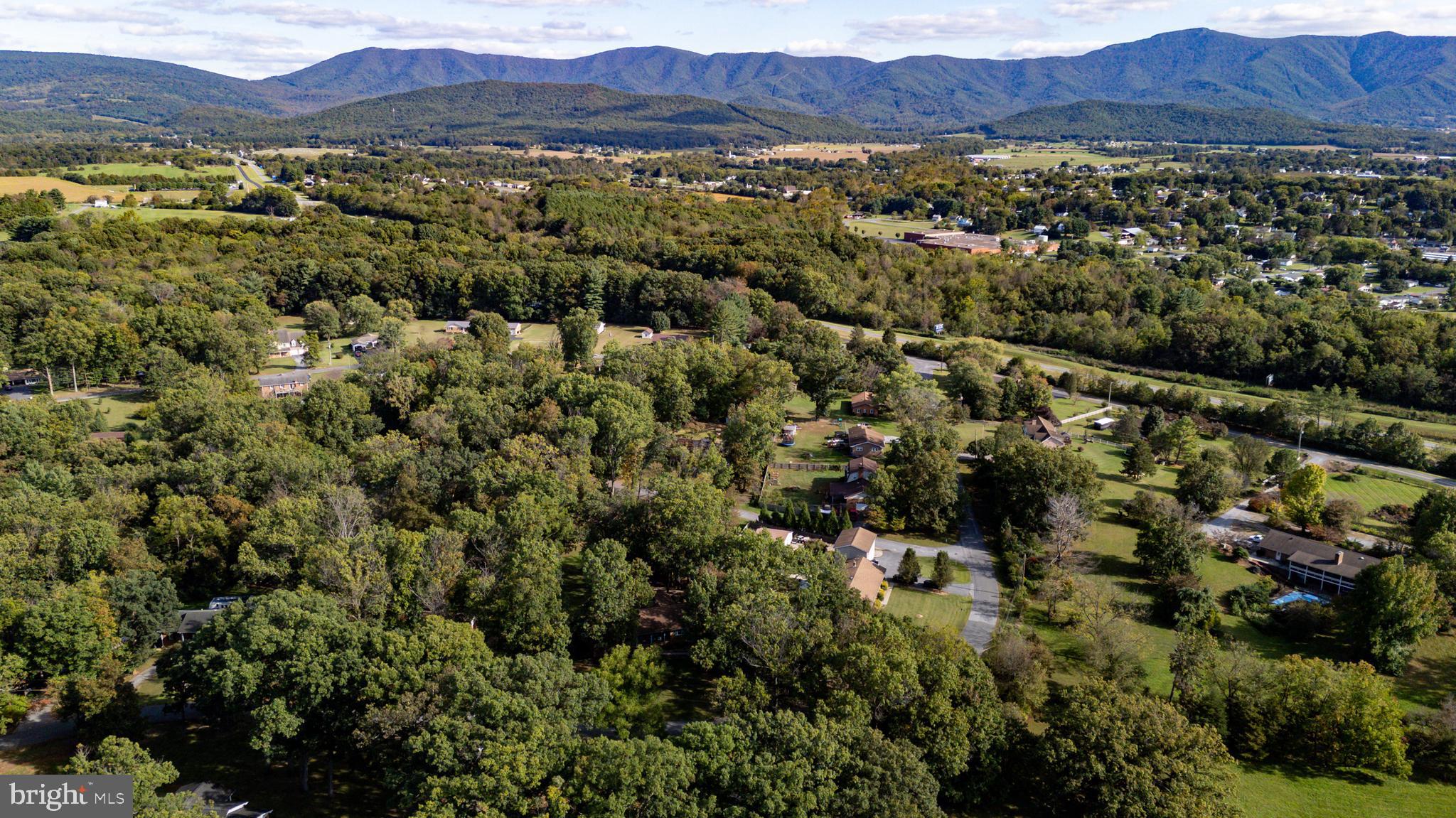 OLD FARMS - Residential