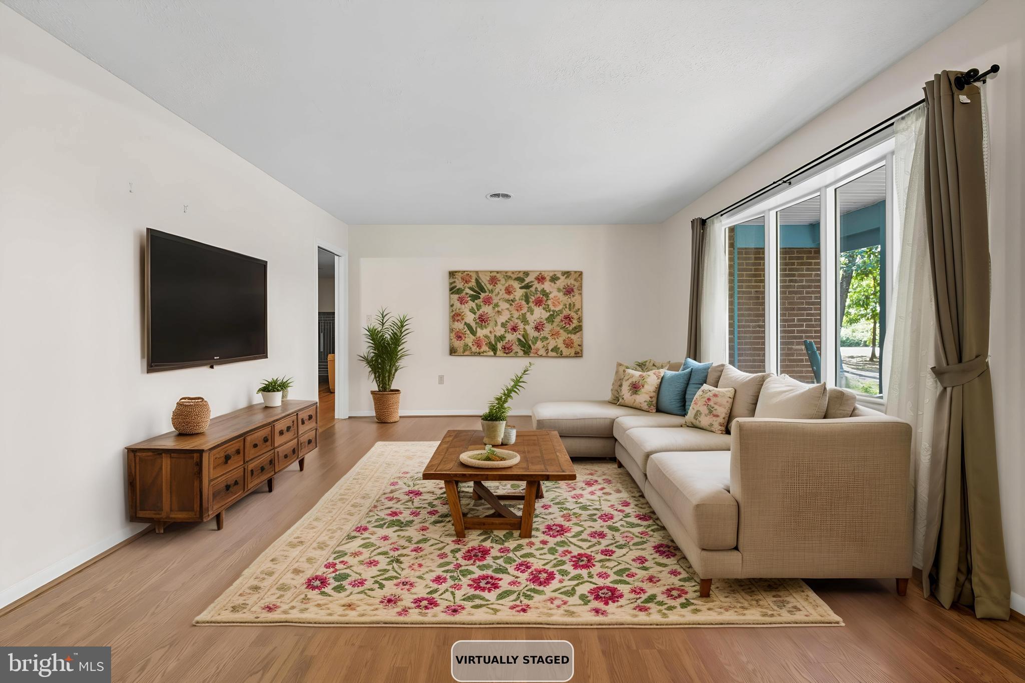 OLD FARMS - Residential