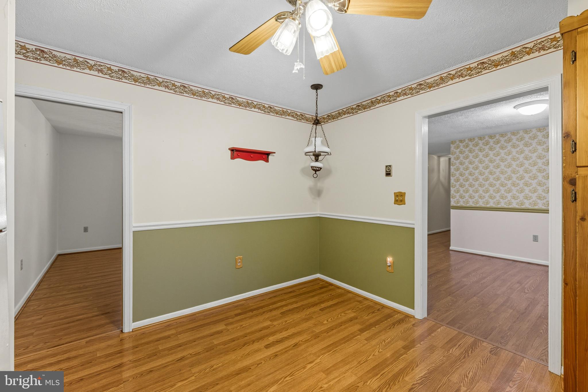 OLD FARMS - Residential