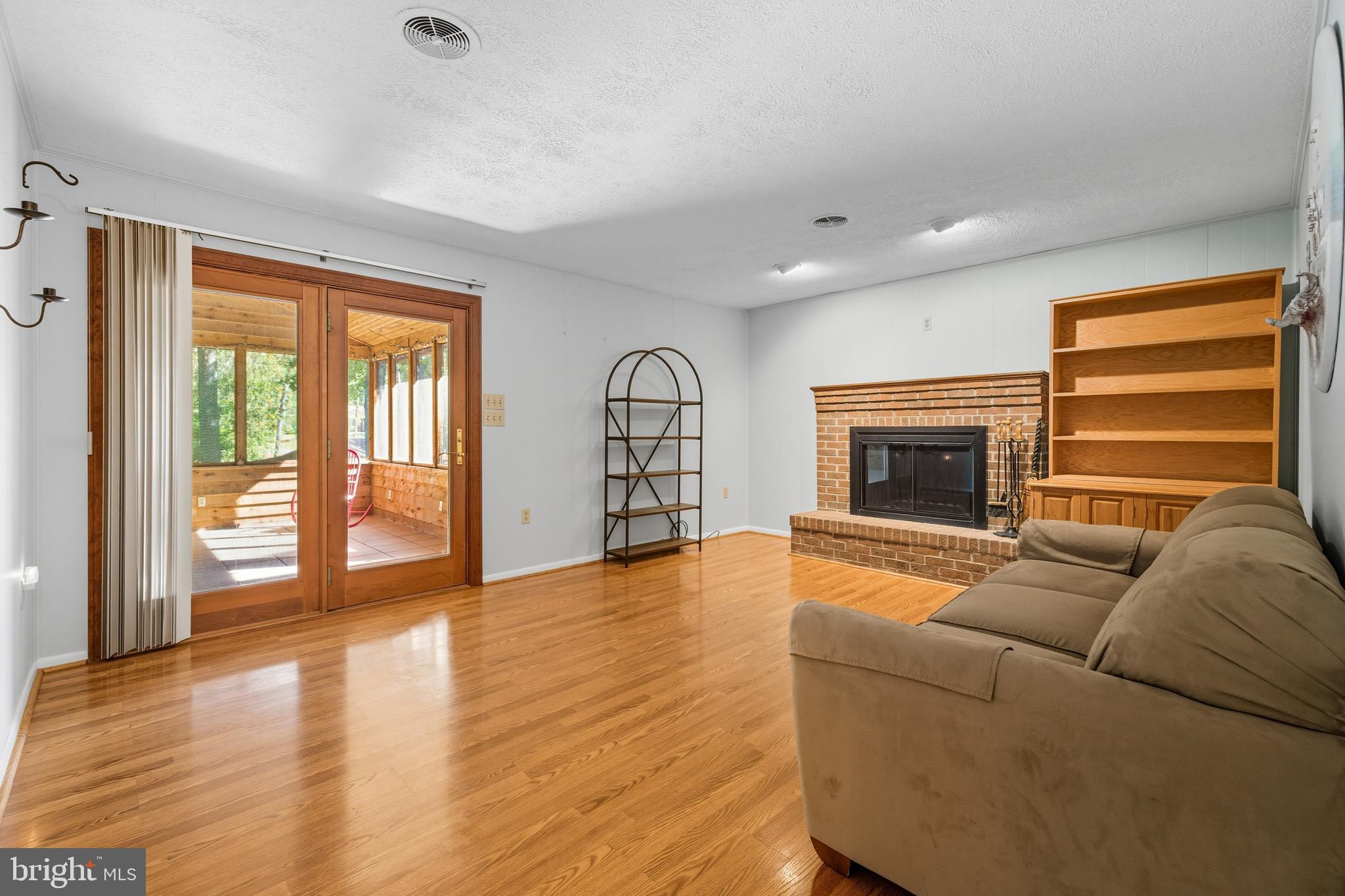 OLD FARMS - Residential