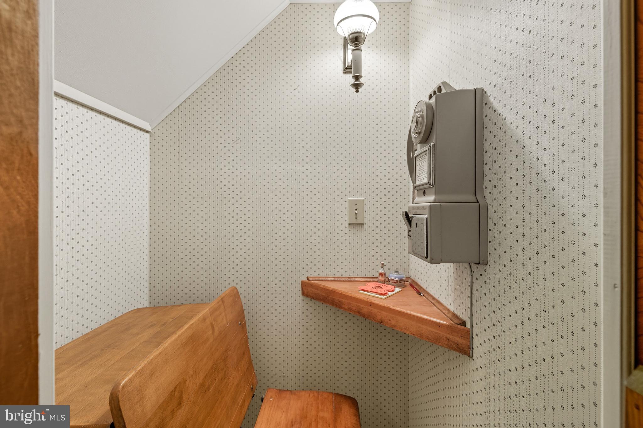 OLD FARMS - Residential