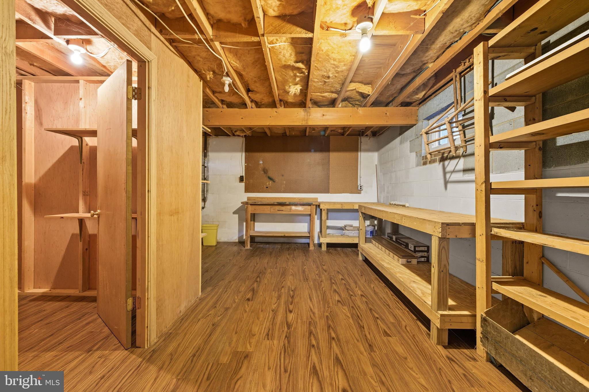 OLD FARMS - Residential