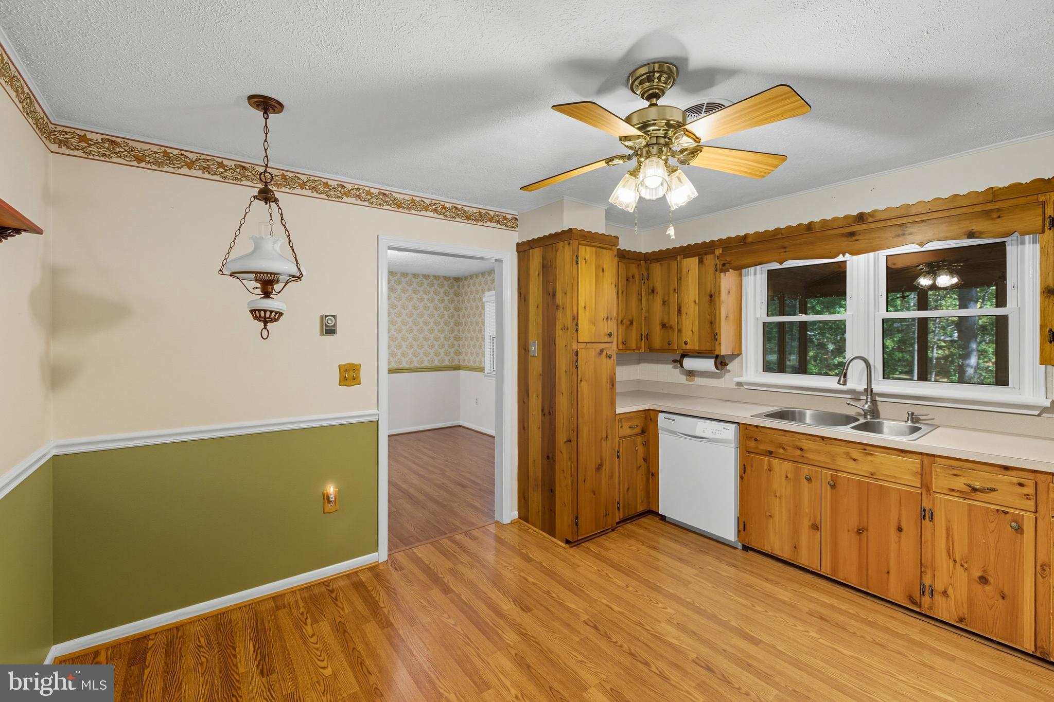 OLD FARMS - Residential