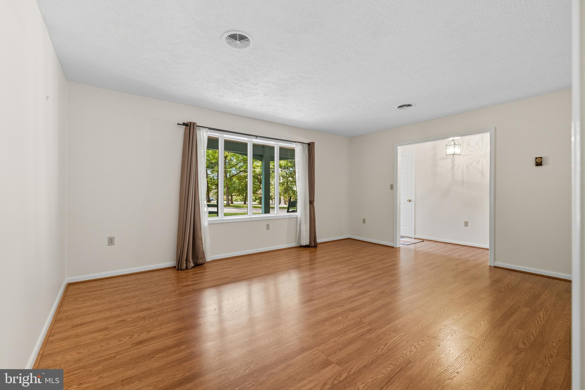 OLD FARMS - Residential