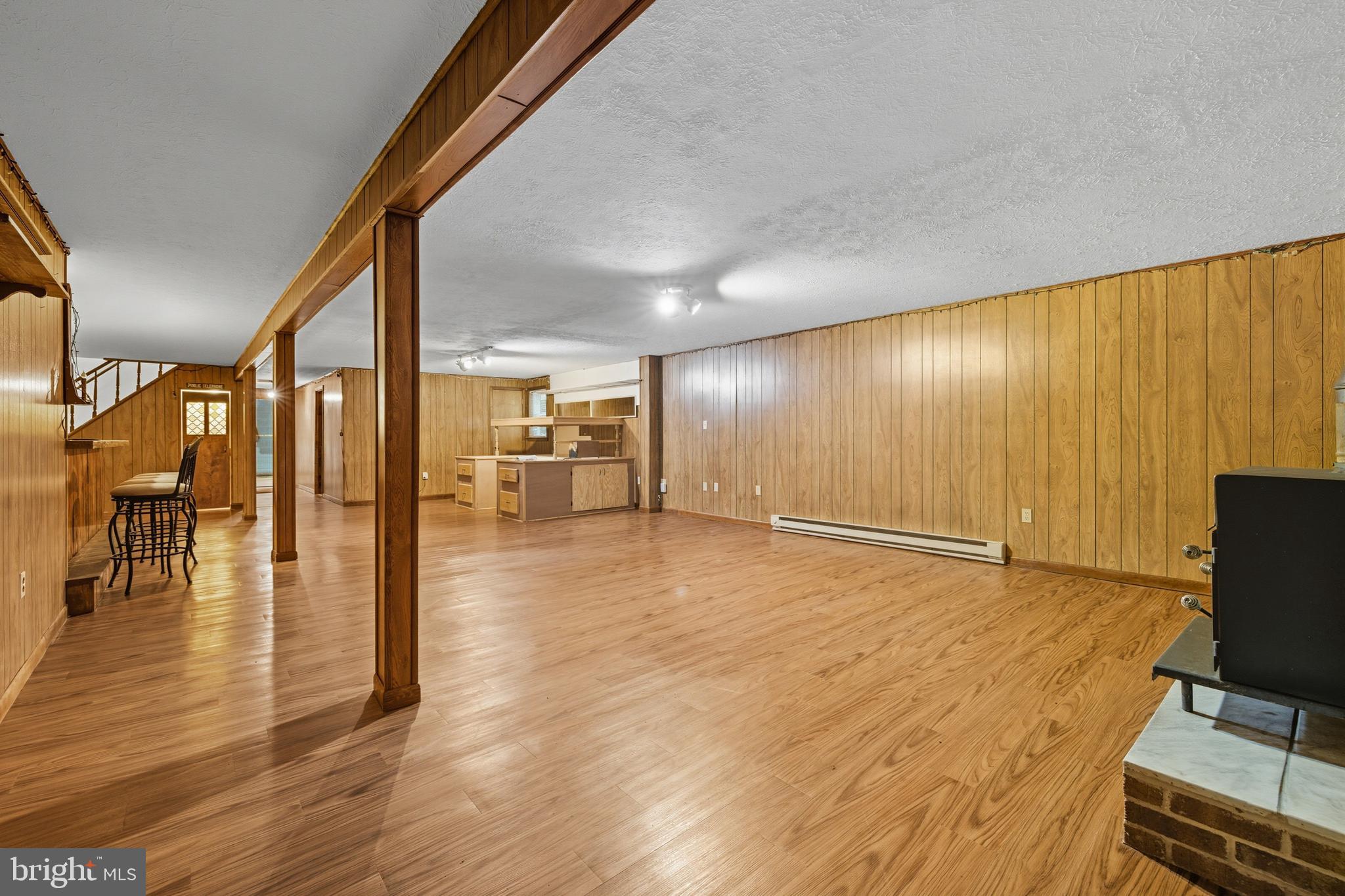 OLD FARMS - Residential