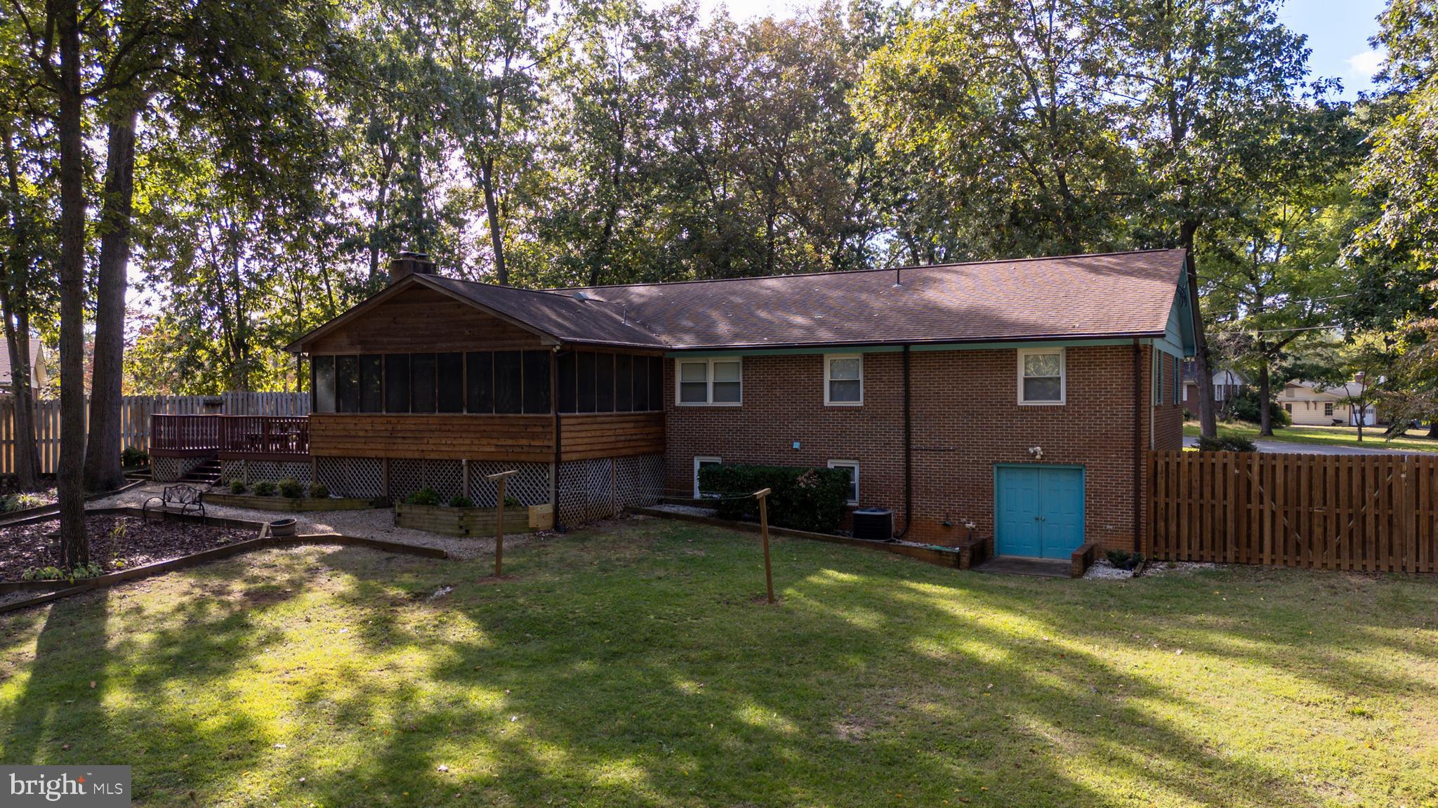 OLD FARMS - Residential