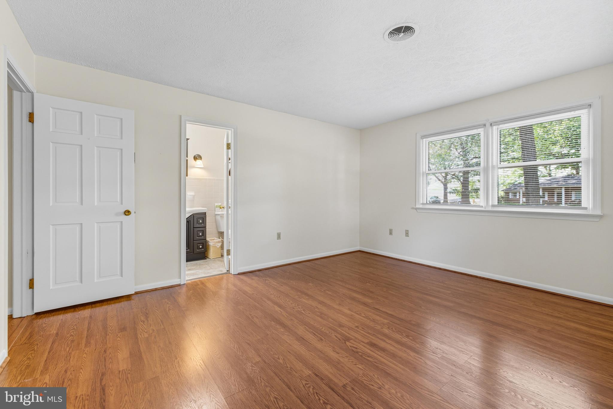 OLD FARMS - Residential