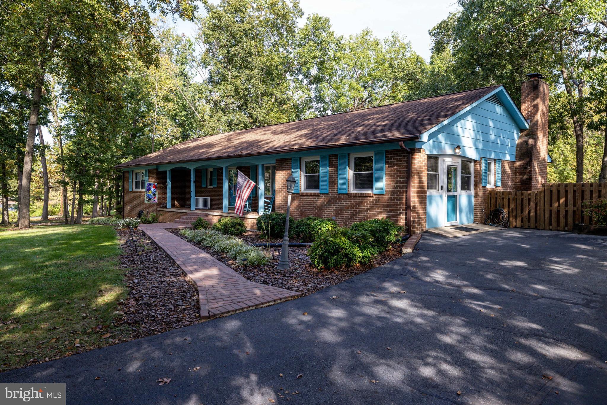 OLD FARMS - Residential