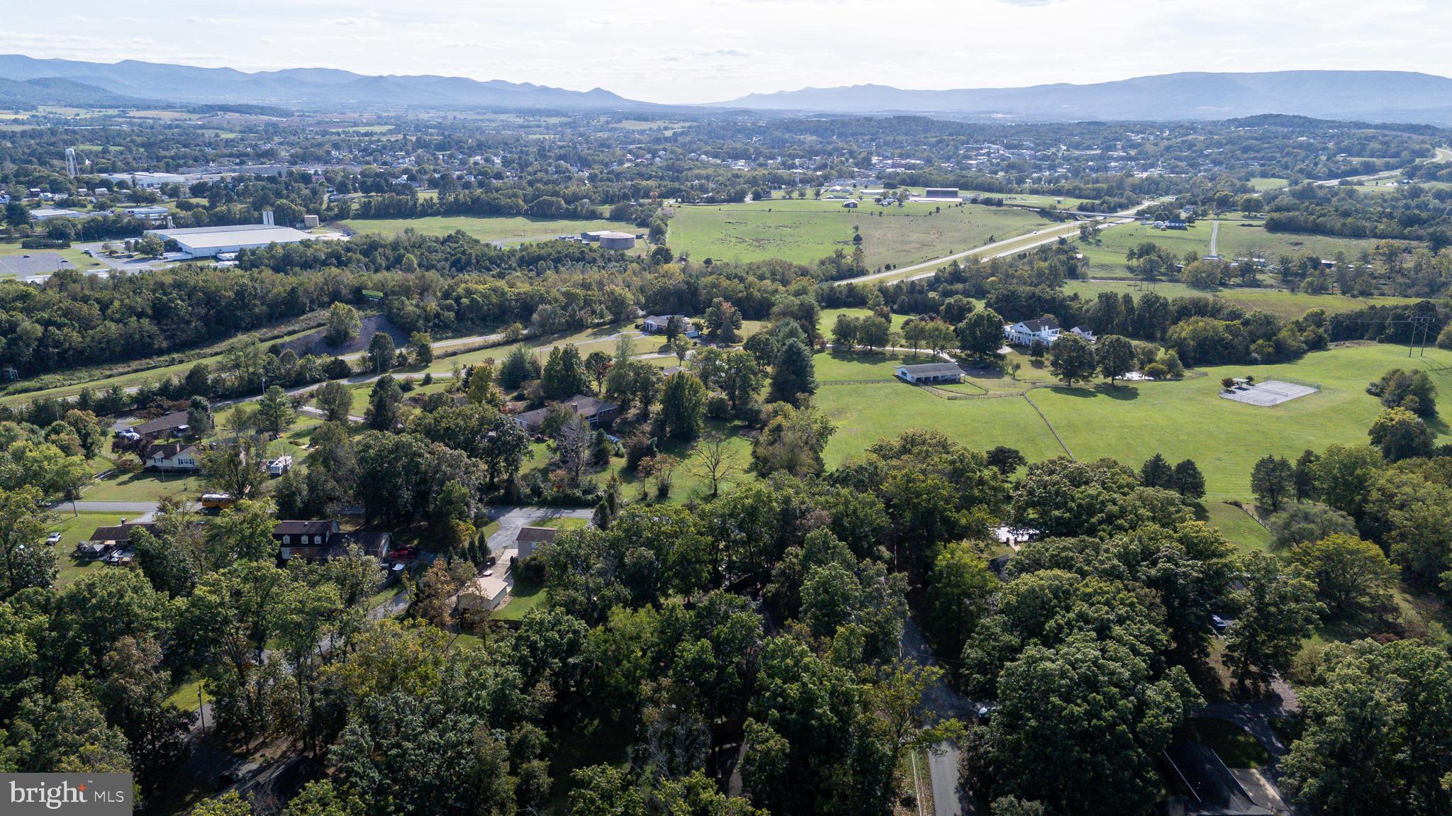 OLD FARMS - Residential