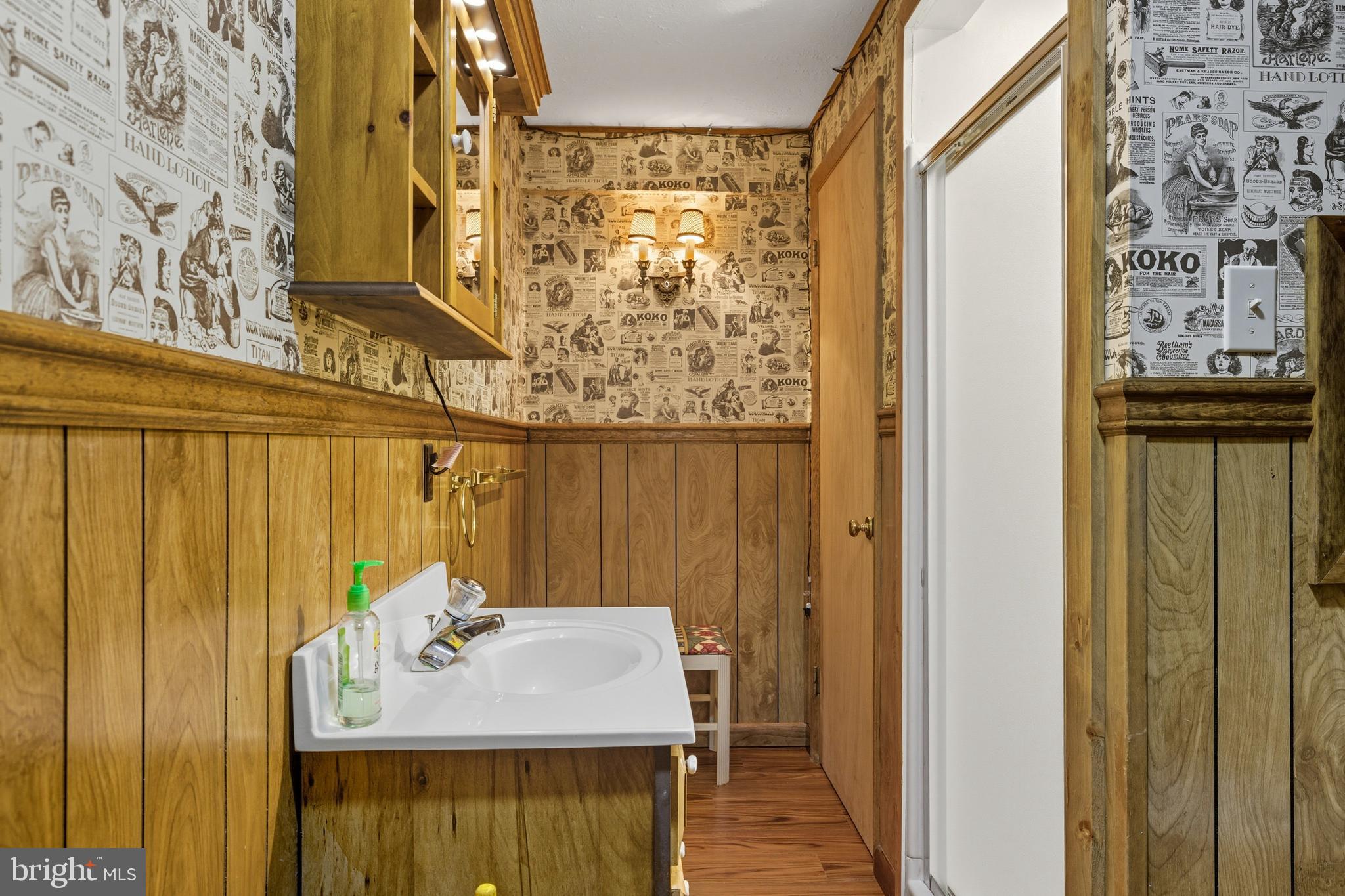 OLD FARMS - Residential