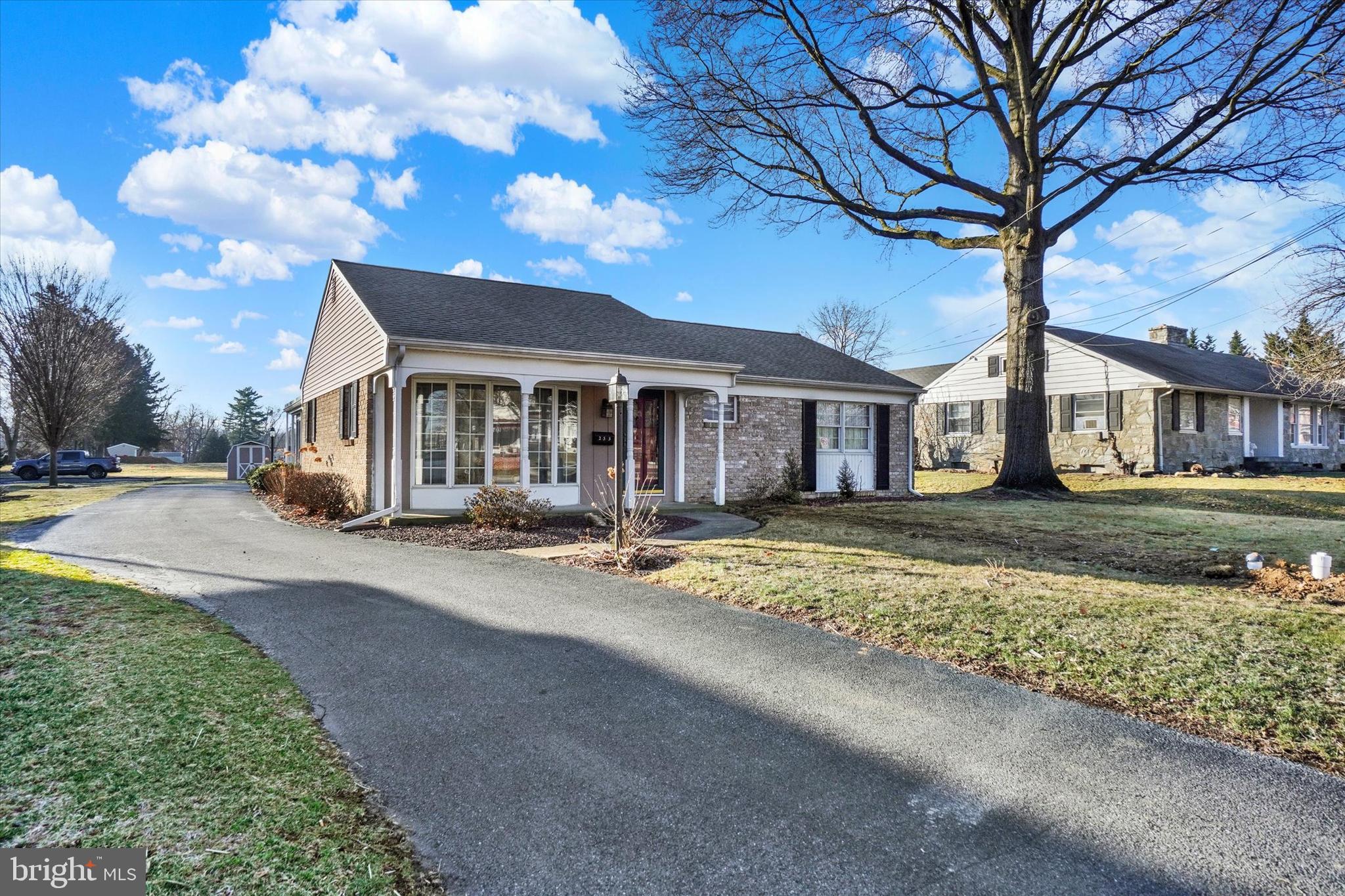 253 E HIGH STREET