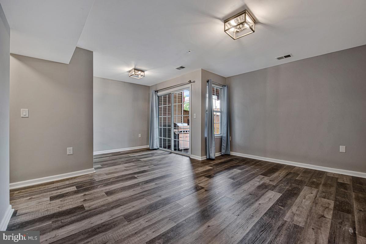 2304 KEZEY COURT