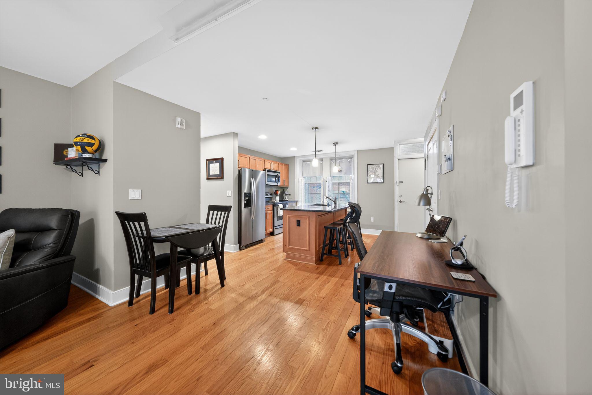 UNIVERSITY CITY - Residential