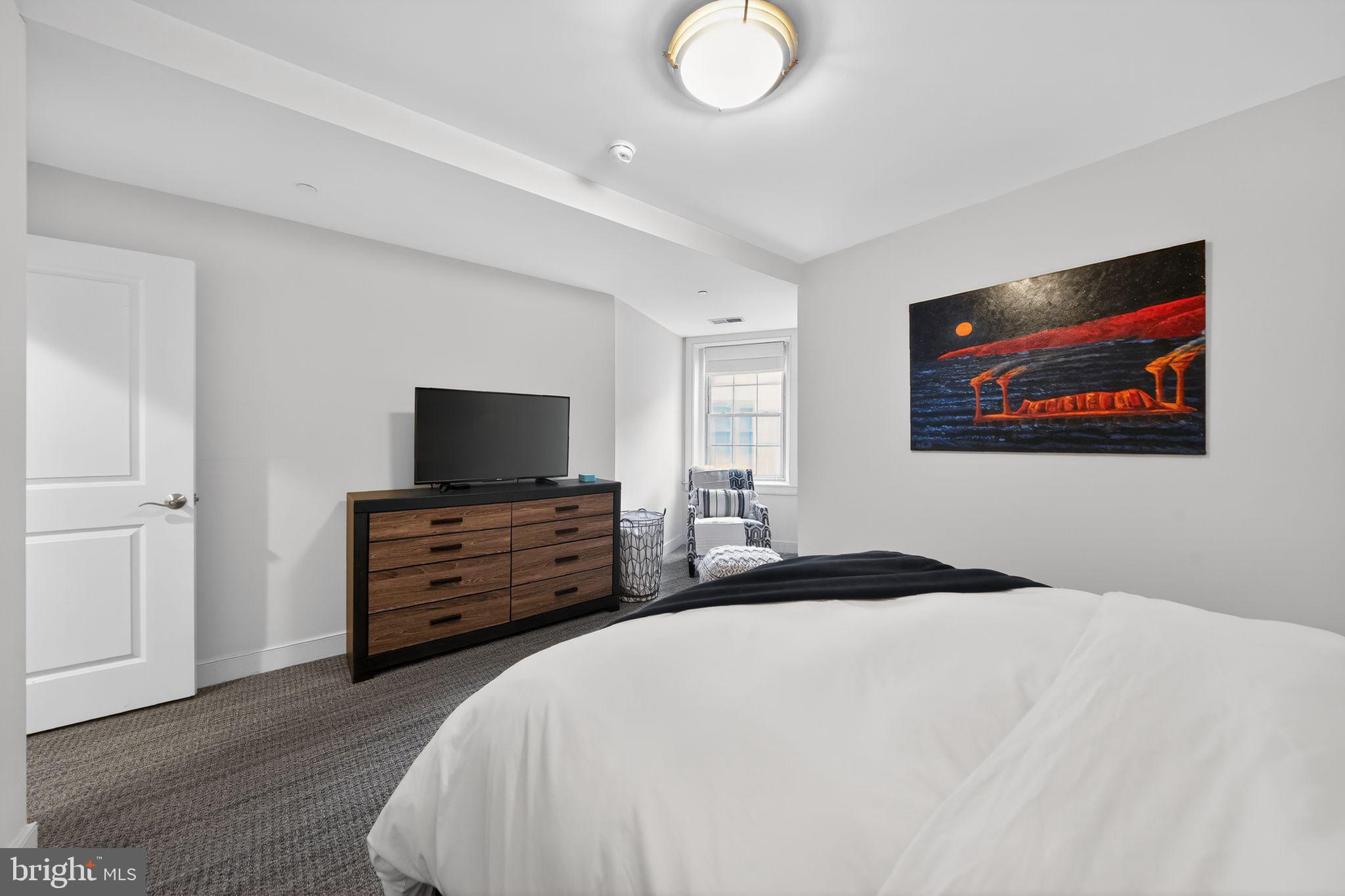 UNIVERSITY CITY - Residential