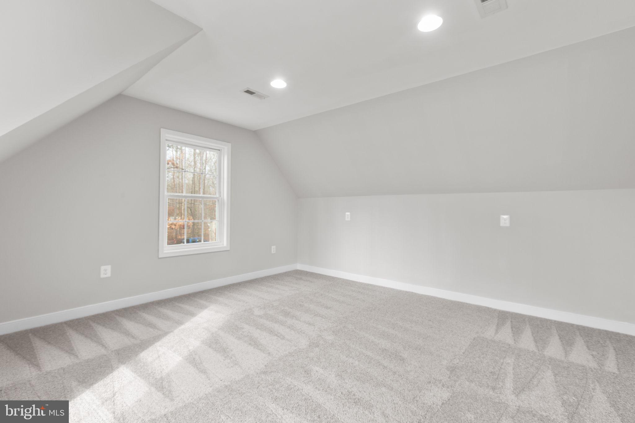 LAKE WILDERNESS - Residential