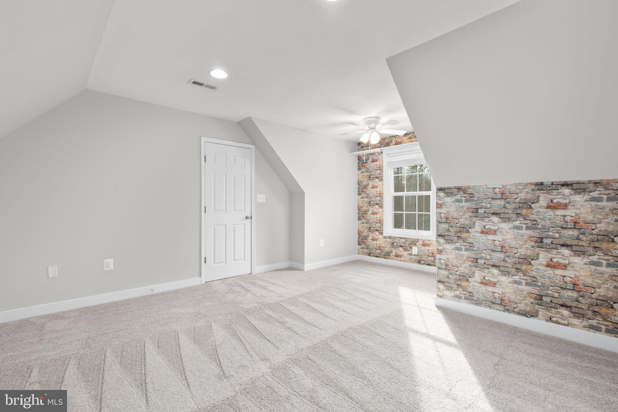 LAKE WILDERNESS - Residential