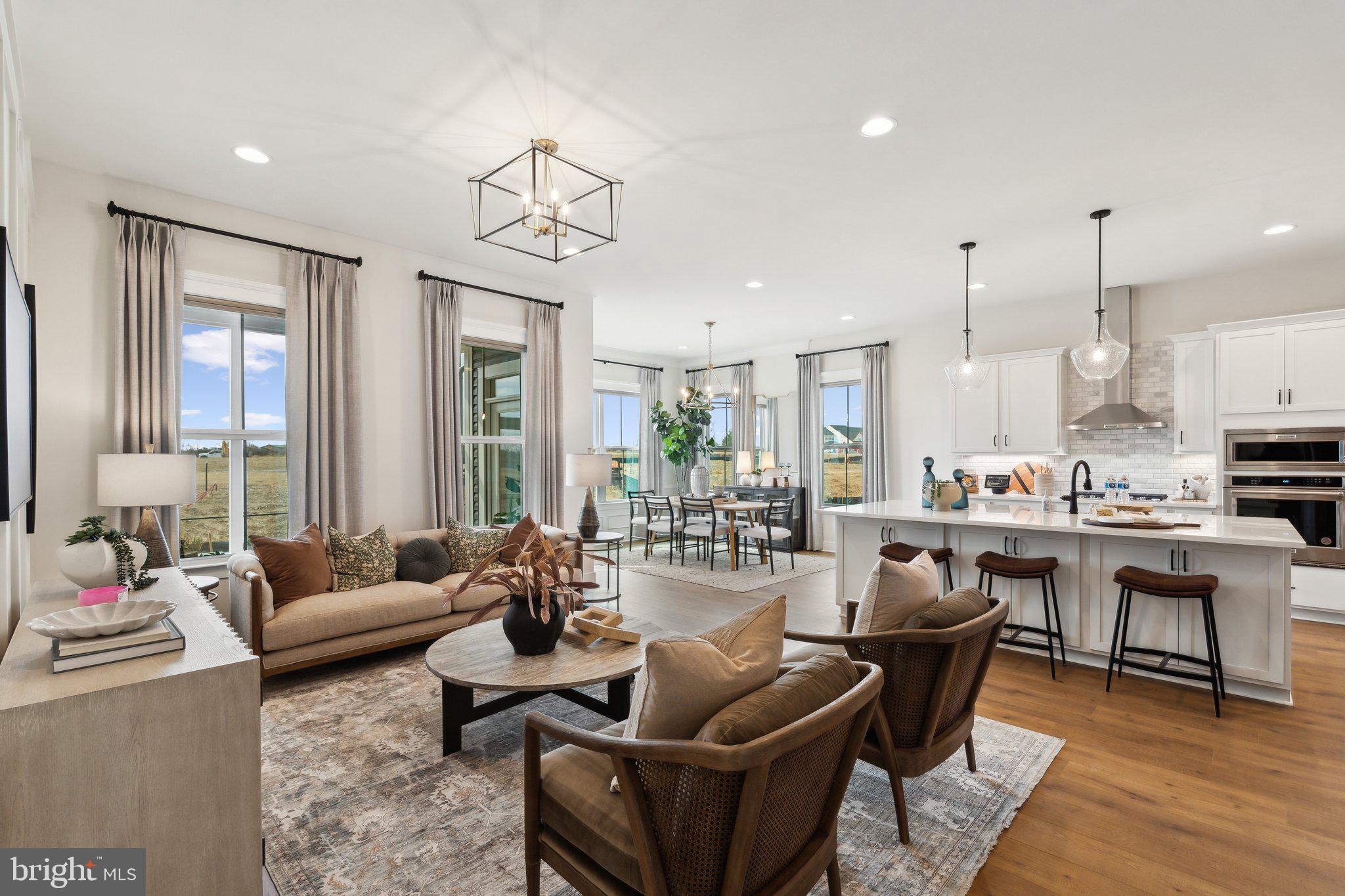 HIATT POINTE AT SNOWDEN BRIDGE - Residential