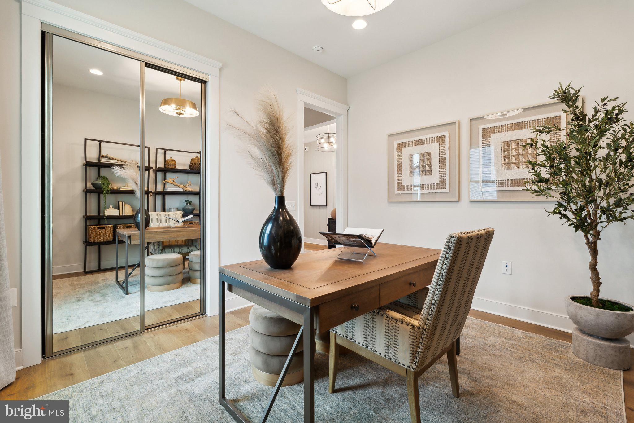 HIATT POINTE AT SNOWDEN BRIDGE - Residential