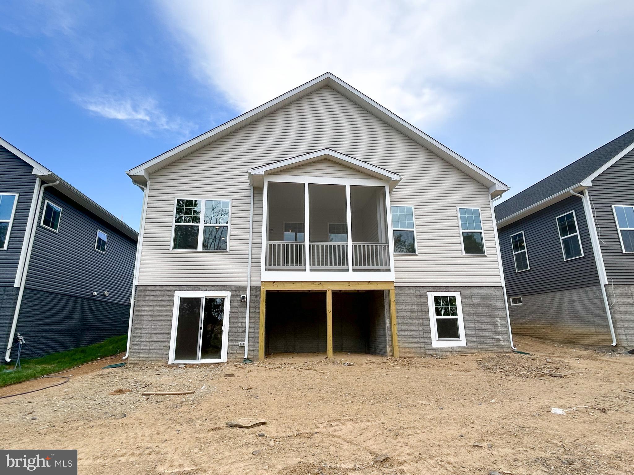 HIATT POINTE AT SNOWDEN BRIDGE - Residential