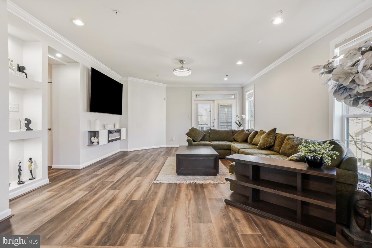 BALMORAL-PLAT 10> - Residential