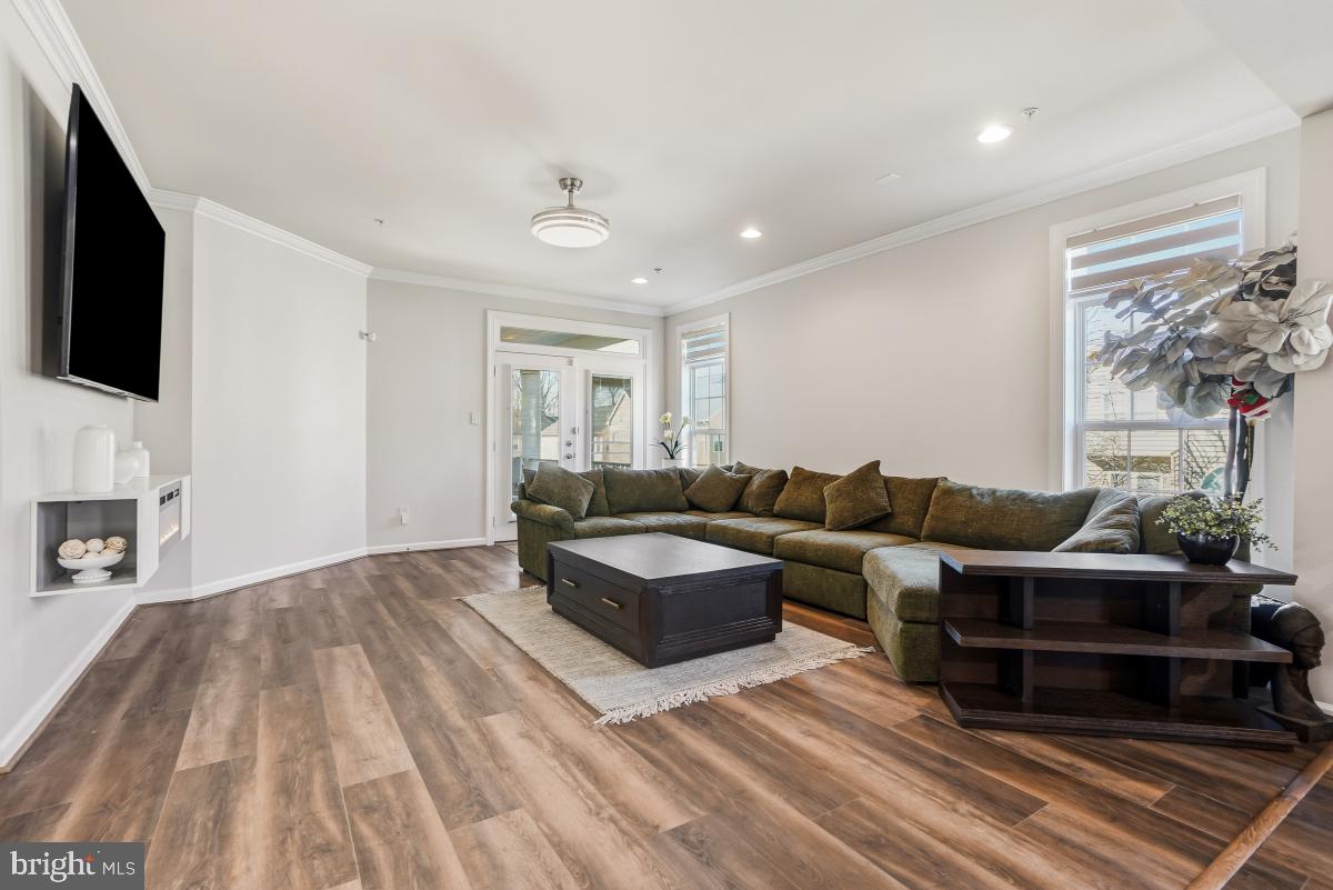 BALMORAL-PLAT 10> - Residential