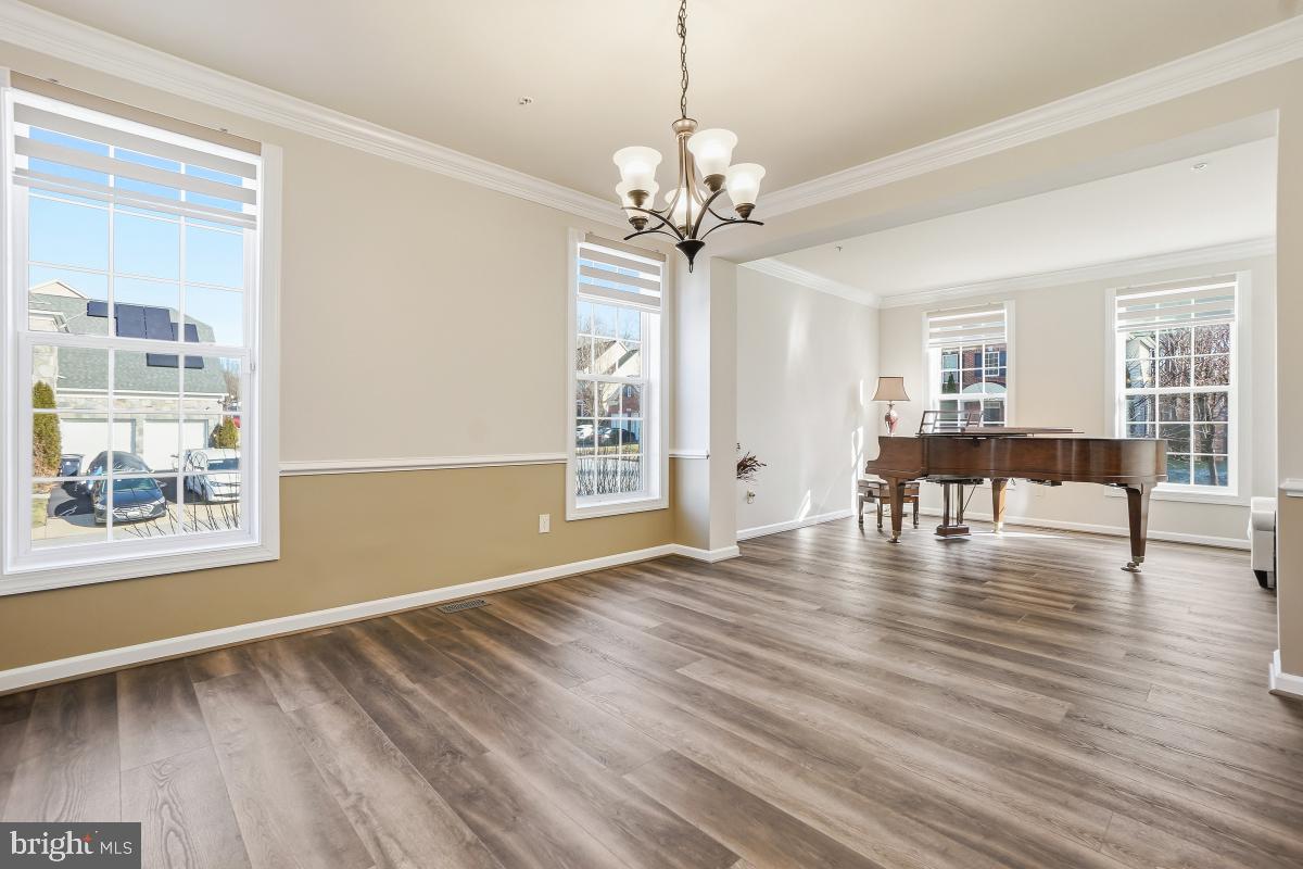 BALMORAL-PLAT 10> - Residential