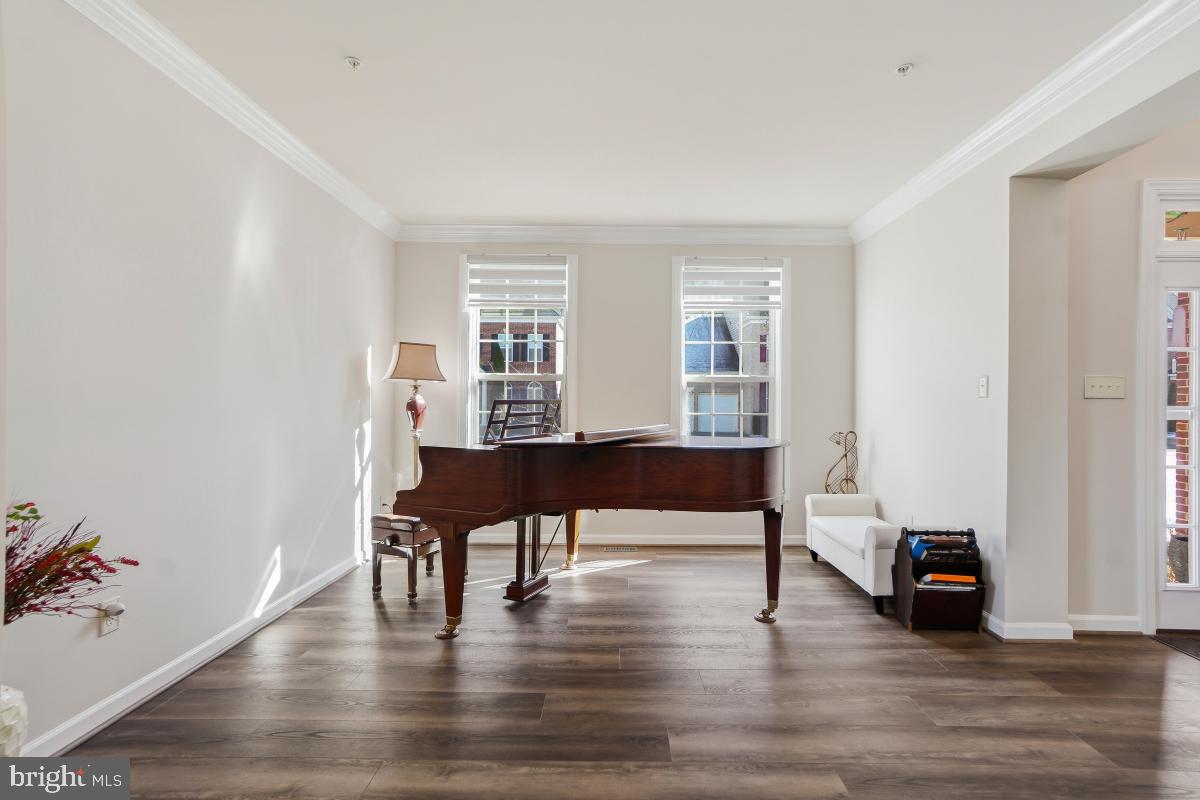 BALMORAL-PLAT 10> - Residential