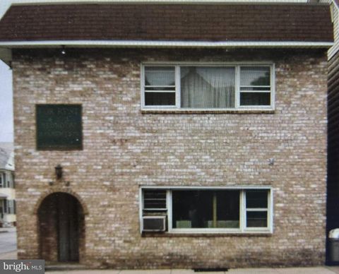 Photo of 200 York Street, HANOVER, PA 17331 (MLS # PAYK2093848)