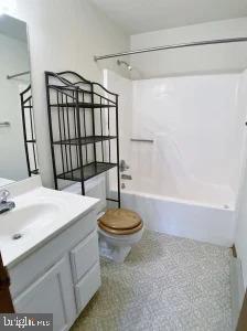 AARON VILLAGE - Residential