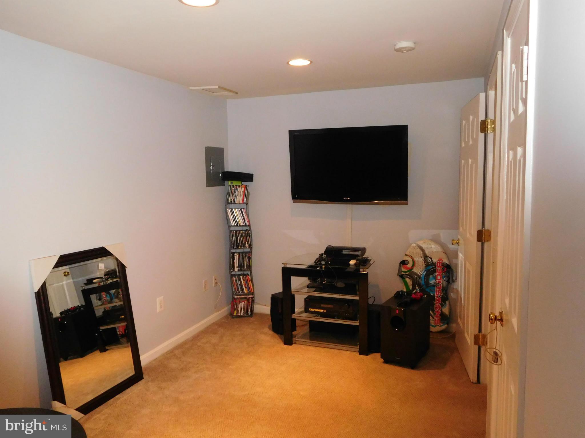 LANDSDOWNE - Residential Lease