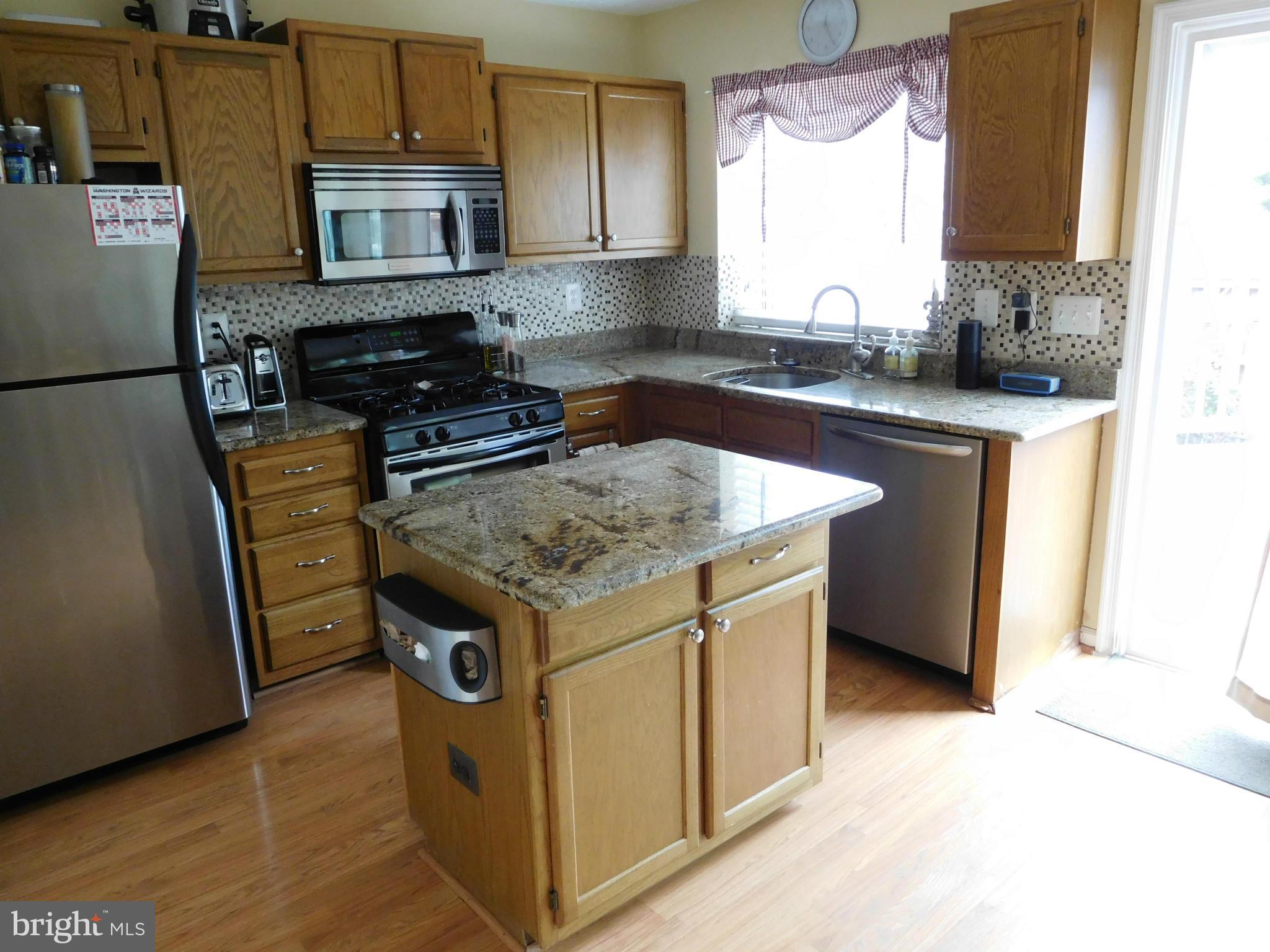 LANDSDOWNE - Residential Lease