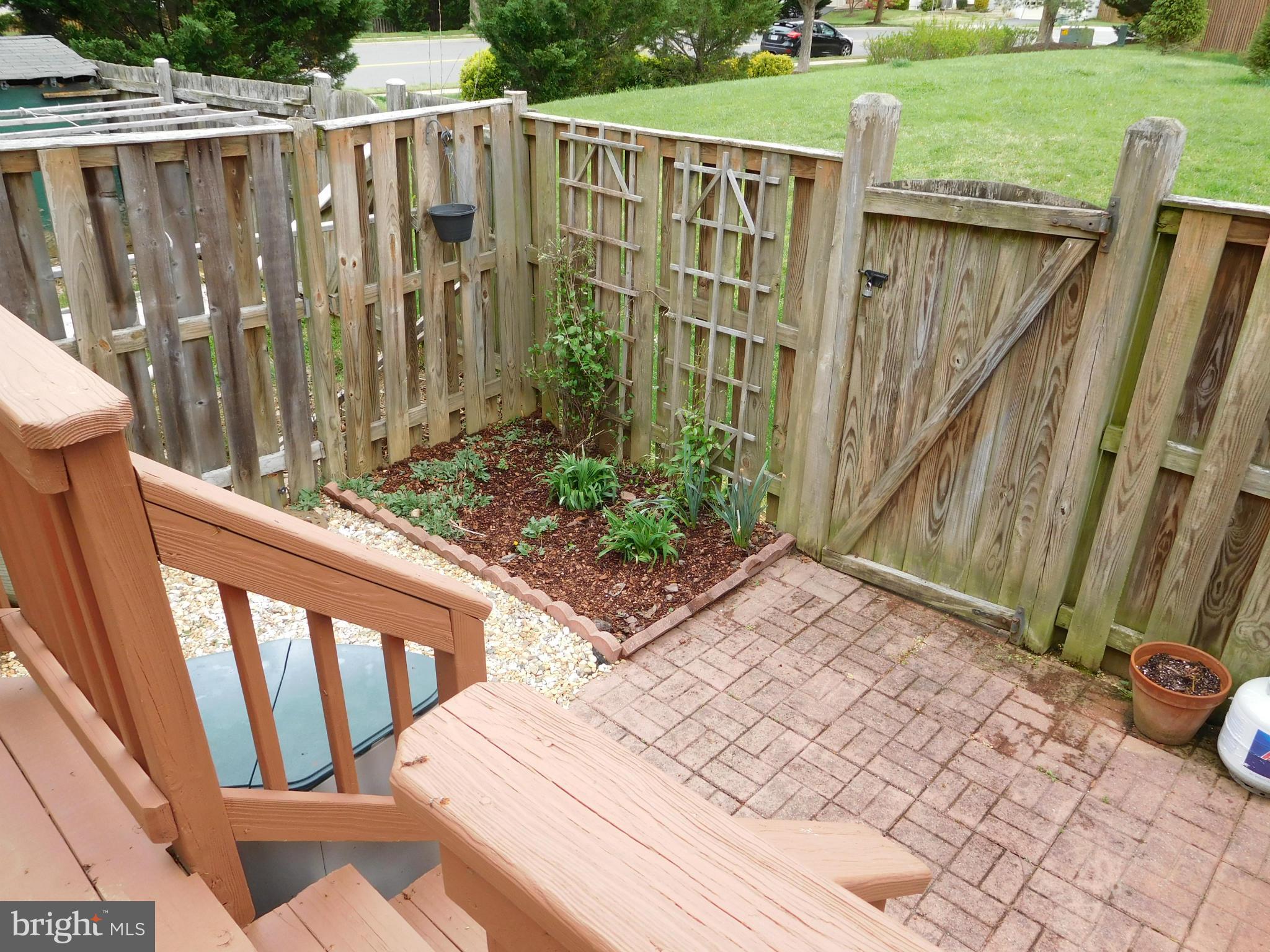 LANDSDOWNE - Residential Lease
