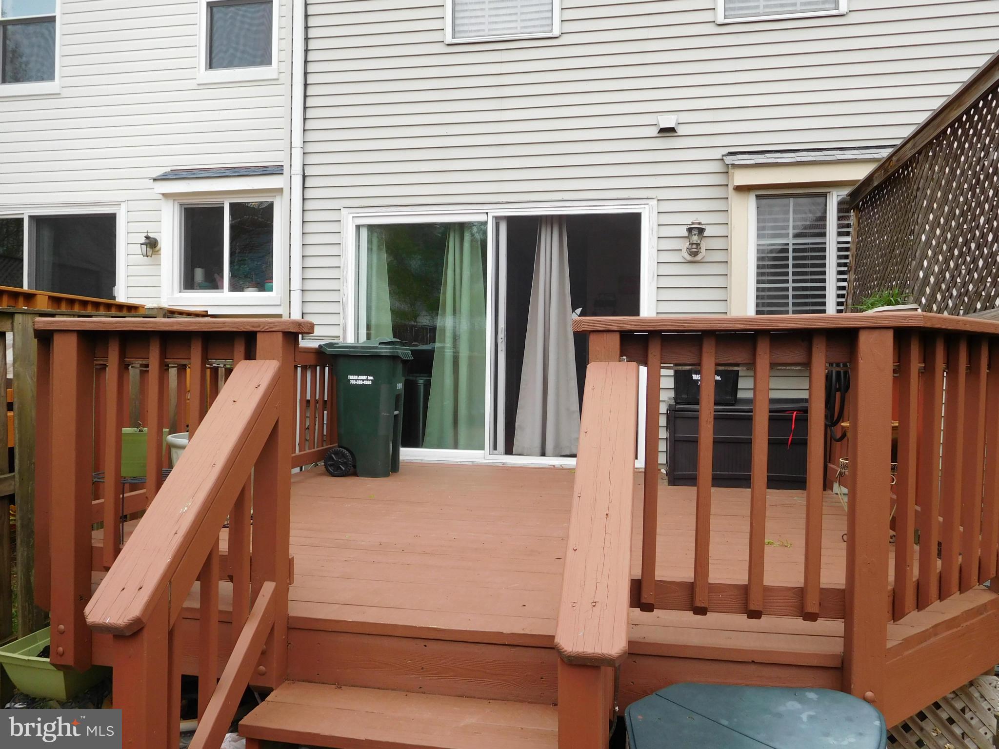 LANDSDOWNE - Residential Lease